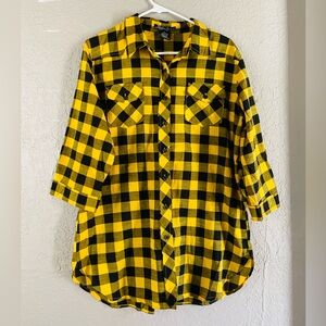 Women’s Besting Gold Button Down Top Size XL